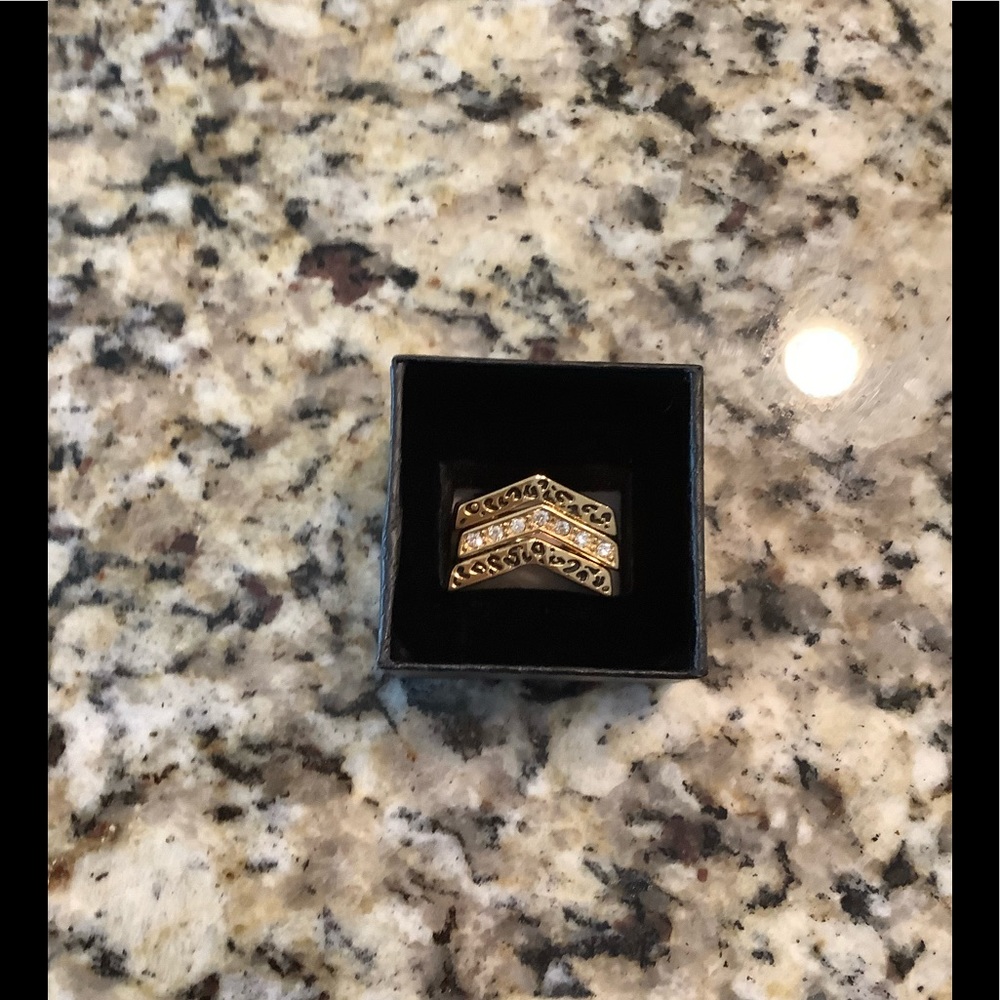 😊Set of 3 chevron Stainless Steel gold plated Sigal style fashion rings,size 10